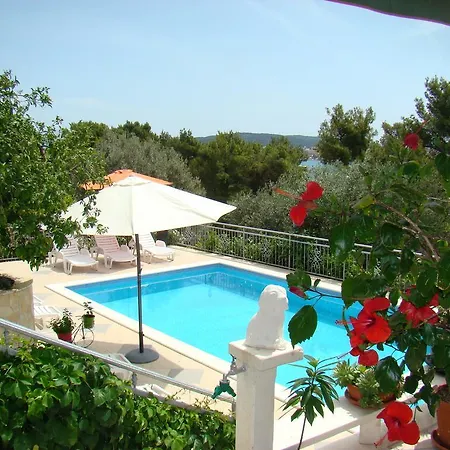 Apartments Zgogo Trogir Exterior foto