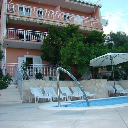 Apartments Zgogo Trogir Exterior foto